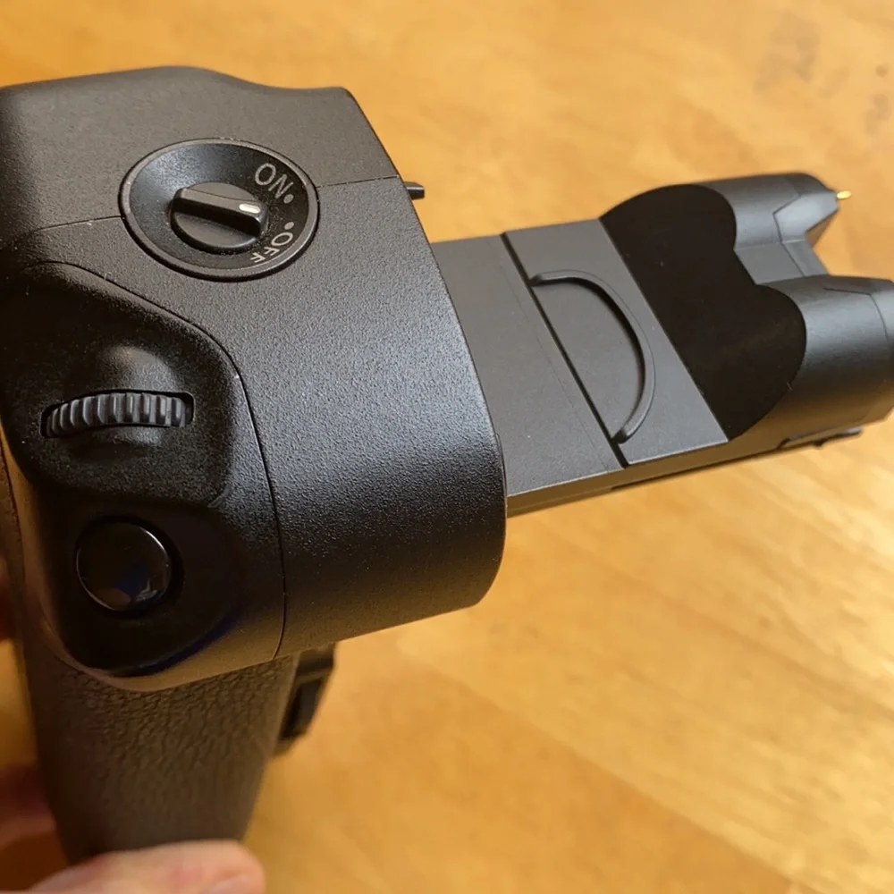 Canon battery grip BG-E6